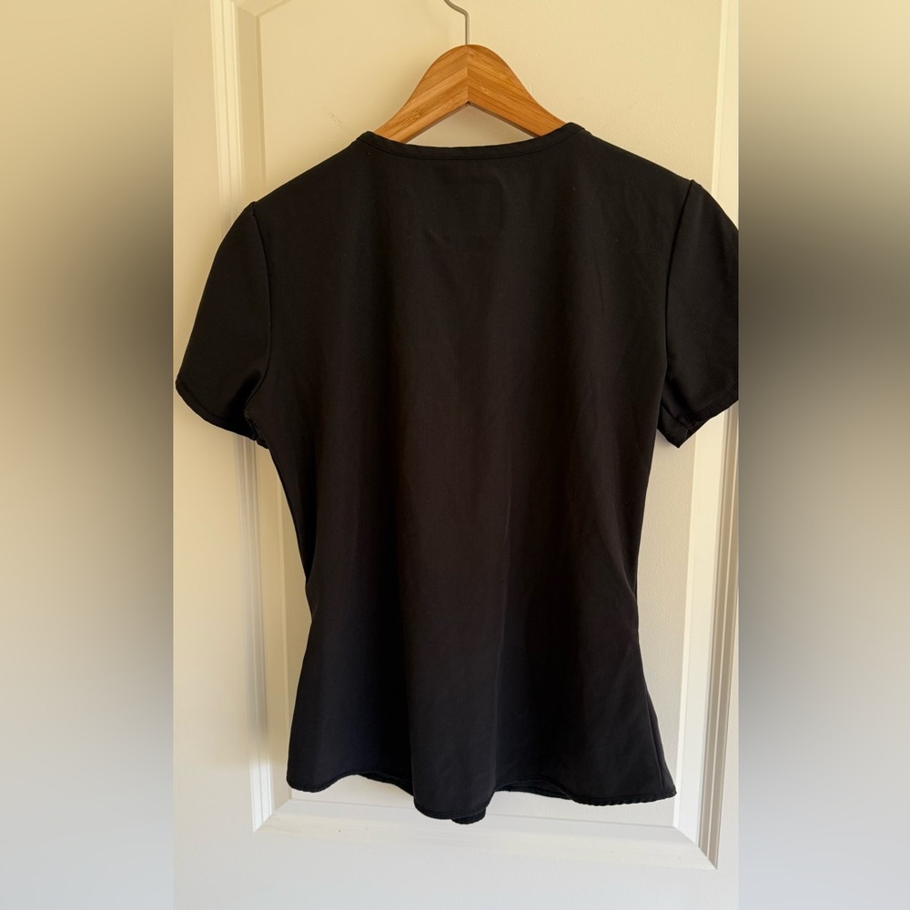 Women’s black scrub top - Picture 2 of 4
